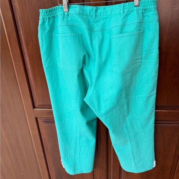 💎Ruby Rd. Turquoise Beaded Capris, 16💎 - Picture 2 of 7